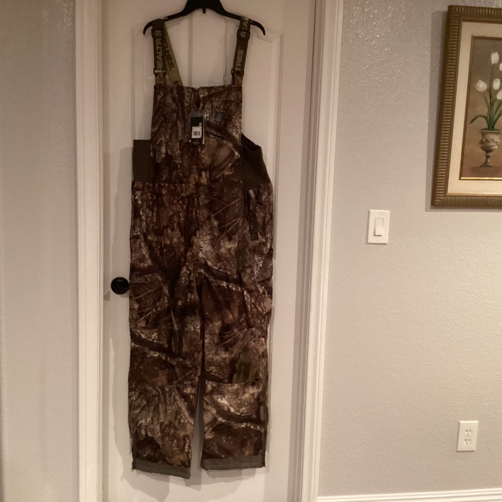 Real Tree  APX Blocker Outdoors Men’s Drencher Insulated Bib, Size XL, Multi Col